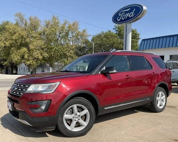 2016 Ford Explorer XLT 4WD photo