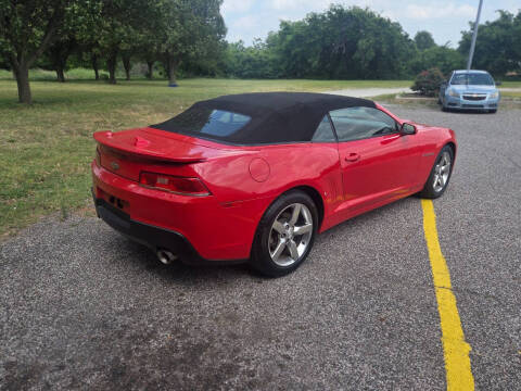 2015 Chevrolet Camaro LT RWD photo