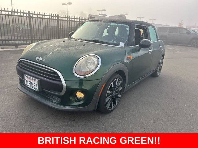 2017 MINI Hardtop 4 Door Cooper FWD photo