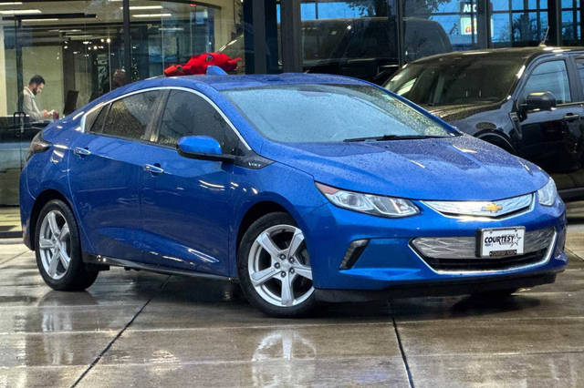 2017 Chevrolet Volt LT FWD photo