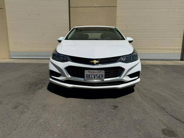 2017 Chevrolet Cruze LS FWD photo