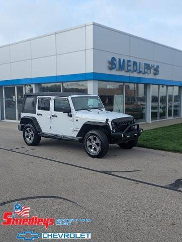 2016 Jeep Wrangler Unlimited Sahara 4WD photo