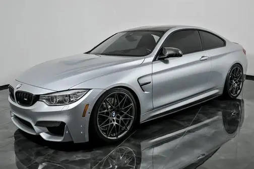 2017 BMW M4 RWD photo
