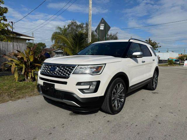 2017 Ford Explorer Platinum 4WD photo