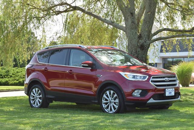 2017 Ford Escape Titanium 4WD photo