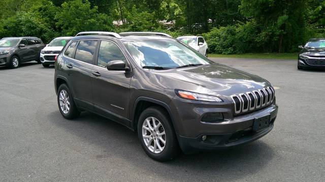 2017 Jeep Cherokee Latitude 4WD photo