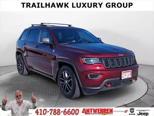 2017 Jeep Grand Cherokee Trailhawk 4WD photo