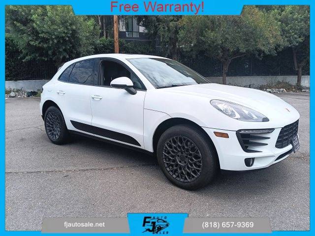 2017 Porsche Macan AWD photo