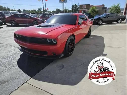 2016 Dodge Challenger 392 Hemi Scat Pack Shaker RWD photo