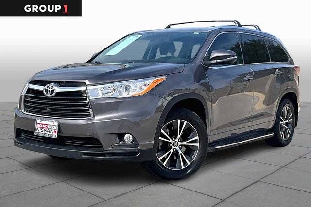 2016 Toyota Highlander XLE FWD photo