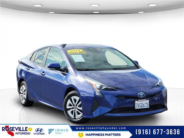 2016 Toyota Prius Four FWD photo