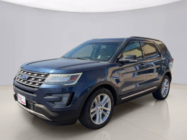 2017 Ford Explorer XLT 4WD photo