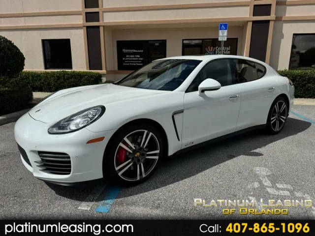 2015 Porsche Panamera GTS AWD photo