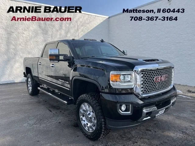 2016 GMC Sierra 2500HD Denali 4WD photo