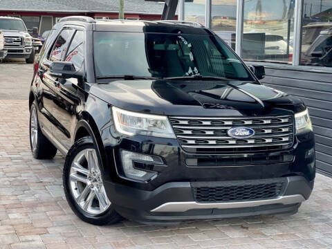 2017 Ford Explorer XLT FWD photo