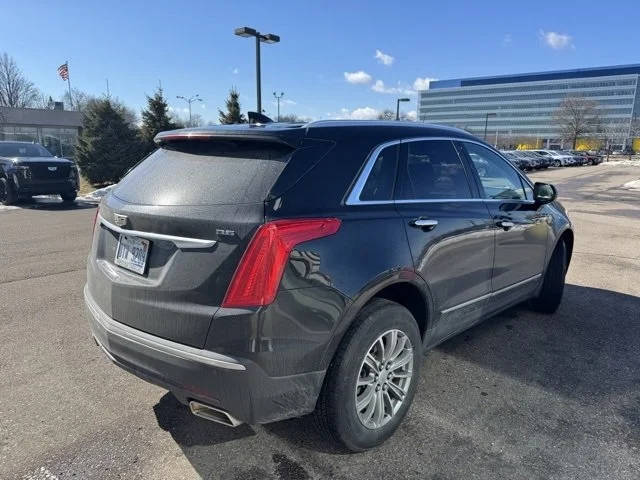 2017 Cadillac XT5 Luxury FWD FWD photo