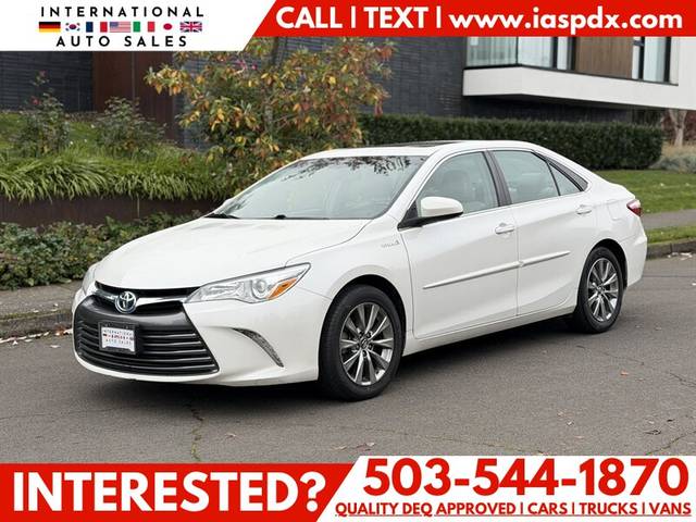 2017 Toyota Camry Hybrid LE FWD photo