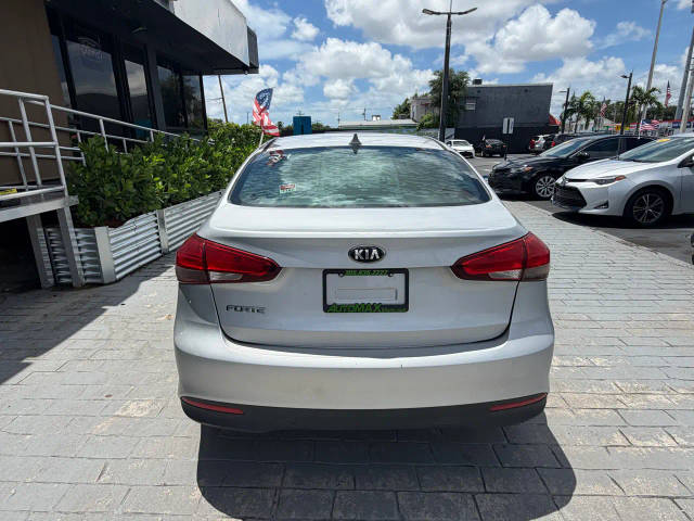 2017 Kia Forte LX FWD photo