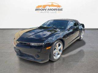 2015 Chevrolet Camaro LT RWD photo