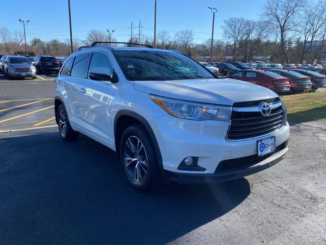 2016 Toyota Highlander XLE AWD photo