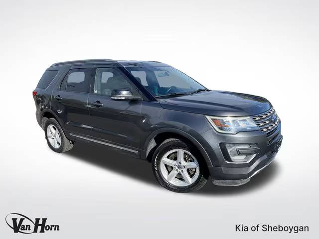 2017 Ford Explorer XLT 4WD photo