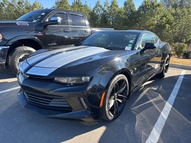 2017 Chevrolet Camaro 1LT RWD photo