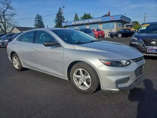 2017 Chevrolet Malibu LS FWD photo