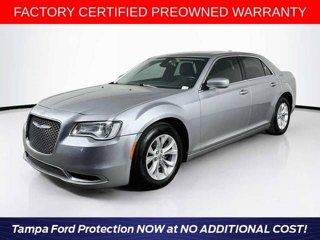 2015 Chrysler 300 Limited RWD photo