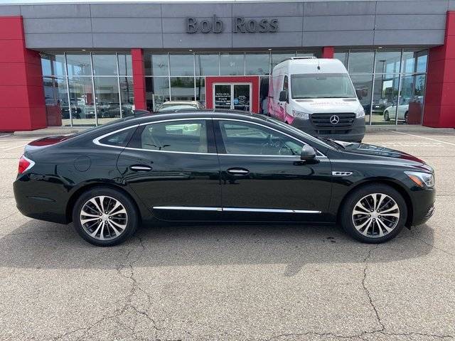 2017 Buick LaCrosse Essence FWD photo