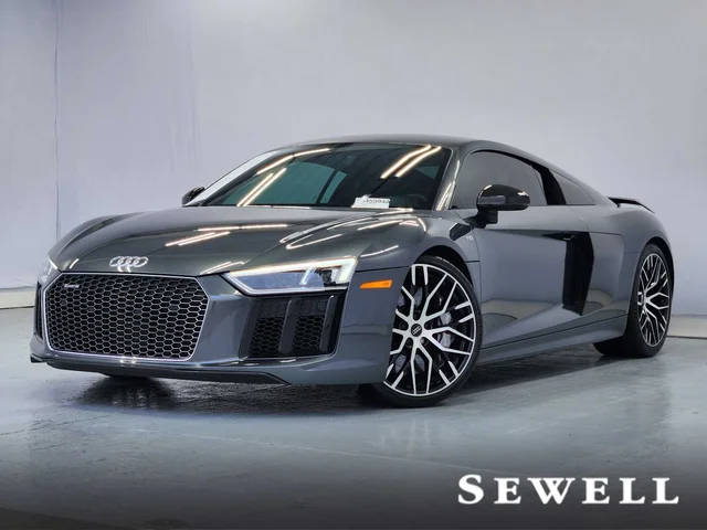 2017 Audi R8 V10 plus AWD photo