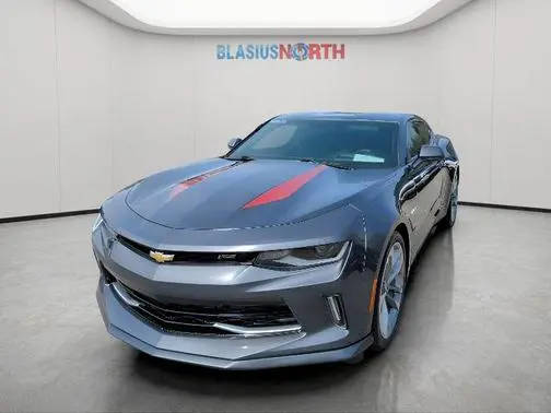 2017 Chevrolet Camaro 2LT RWD photo