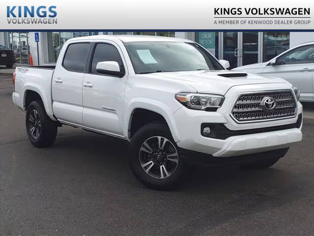 2017 Toyota Tacoma TRD Sport 4WD photo