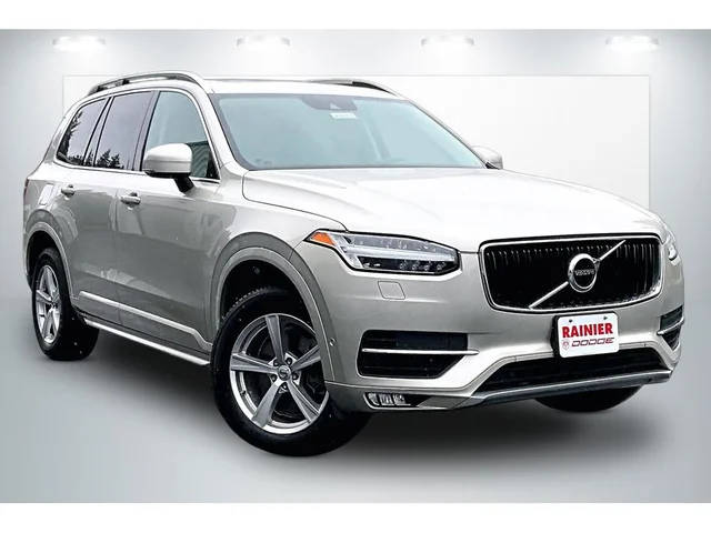 2016 Volvo XC90 T5 Momentum AWD photo
