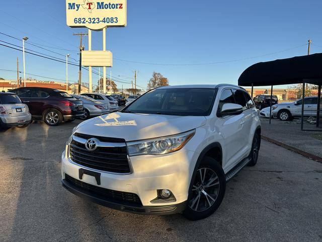 2016 Toyota Highlander XLE FWD photo