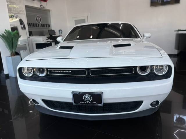 2016 Dodge Challenger SXT Plus RWD photo