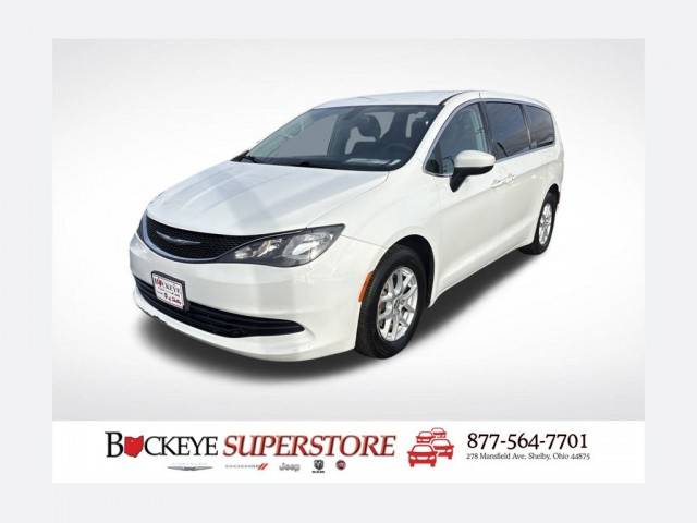 2017 Chrysler Pacifica Minivan Touring FWD photo