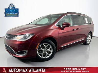 2017 Chrysler Pacifica Minivan Touring-L FWD photo