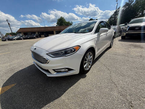2017 Ford Fusion Energi SE FWD photo