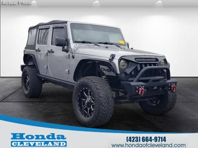 2016 Jeep Wrangler Unlimited Sahara 4WD photo