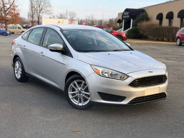 2016 Ford Focus SE FWD photo