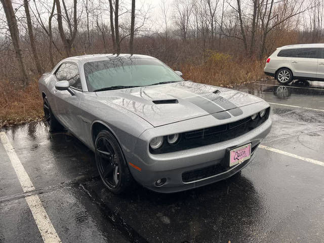 2016 Dodge Challenger R/T RWD photo