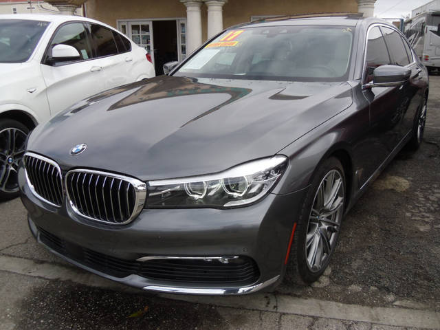 2017 BMW 7 Series 740i RWD photo