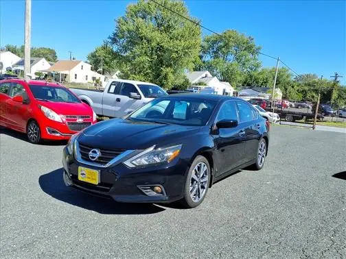 2016 Nissan Altima 2.5 SR FWD photo