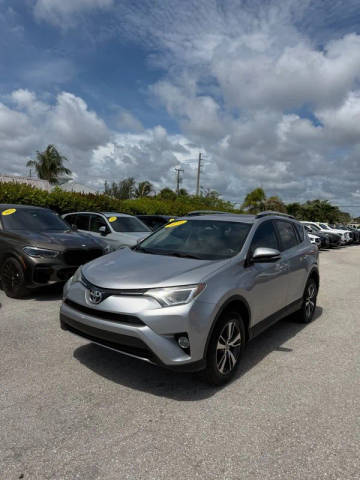 2016 Toyota RAV4 XLE AWD photo