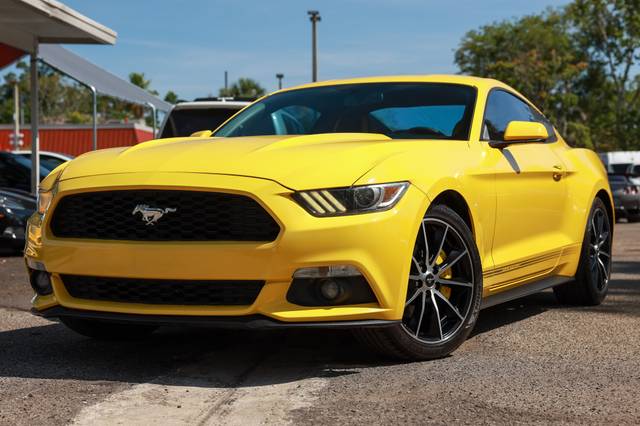 2017 Ford Mustang EcoBoost RWD photo