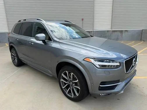 2017 Volvo XC90 Momentum AWD photo