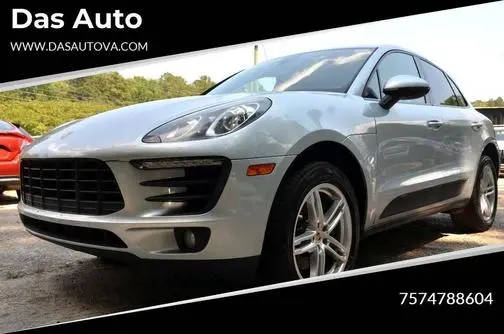 2017 Porsche Macan AWD photo