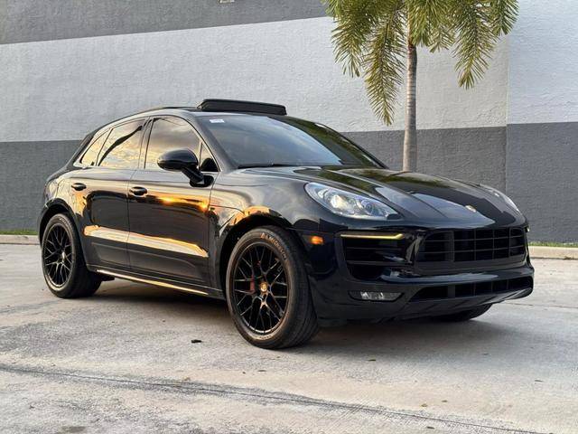 2017 Porsche Macan GTS AWD photo