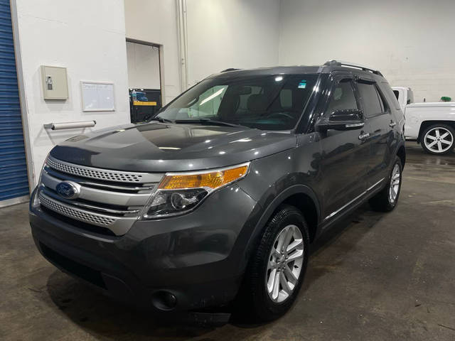 2015 Ford Explorer XLT 4WD photo