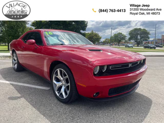 2016 Dodge Challenger SXT Plus RWD photo